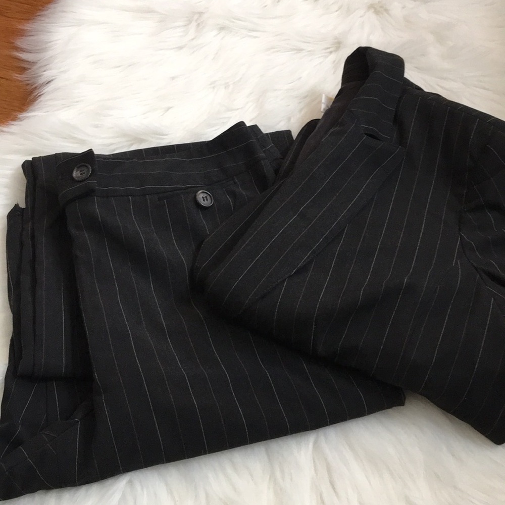 Alfani Jacket and Pants Suit Black pinstripes
